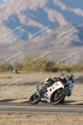 media/Dec-07-2025-CVMA (Sun) [[3e7d2de5dc]]/Race 18-Formula Twins-Formula 40 UL/